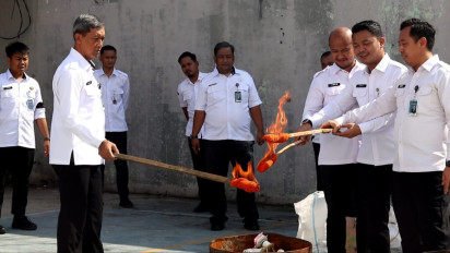 Gelar Razia, Petugas Lapas Bekasi Temukan Alat Komunikasi Rakitan Milik Warga Binaan