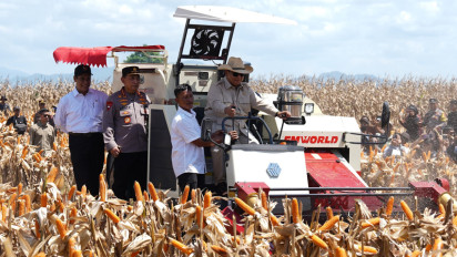 Prabowo Subianto Hadiri Panen Raya Jagung Kuartal II di Kabupaten Bengkayang