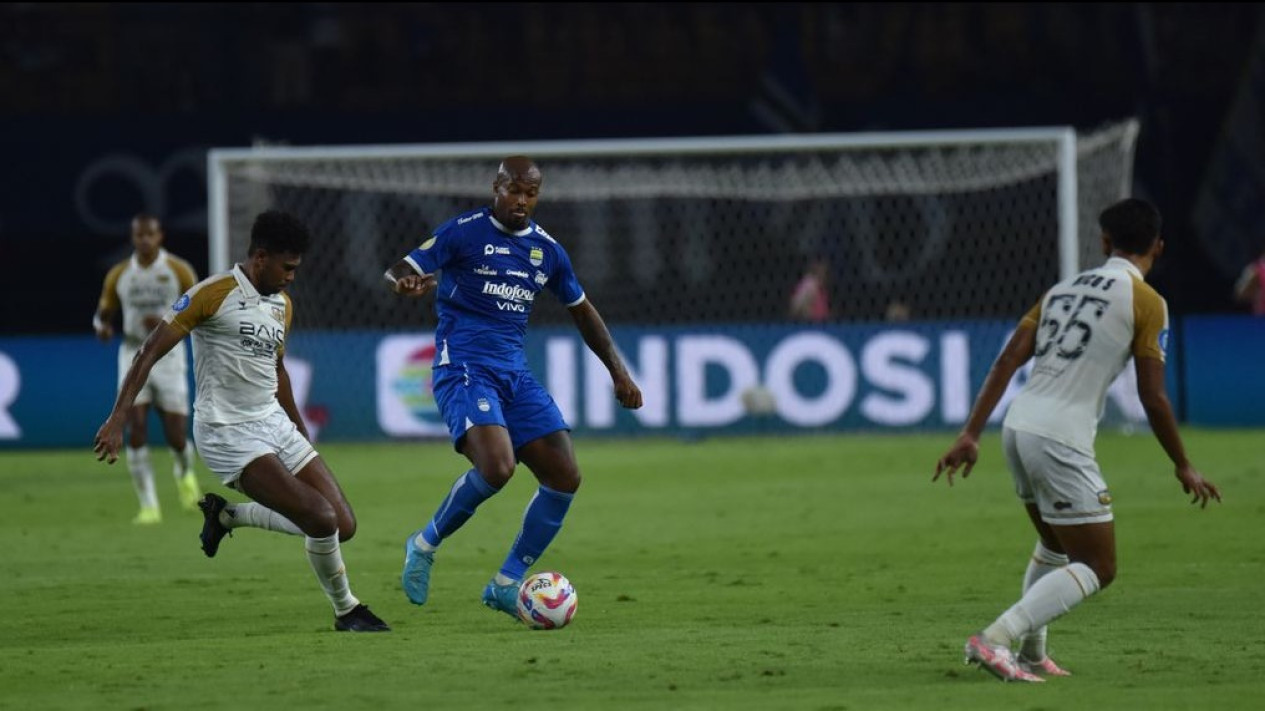 Bursa Transfer Pemain Liga 1 2025-2026: Persib Lepas Striker Naturalisasi Kelahiran Belanda
            - galeri foto