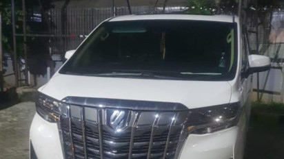 Polisi Tangkap Dua Pria Gadai 6 Mobil Sewaan di Bekasi, Korban Alami Kerugian Capai Rp5 Miliar