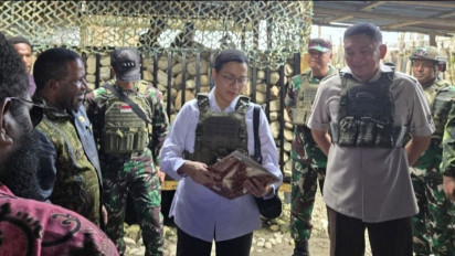 Menhan Sjafrie Sjamsoeddin dan Menkeu Sri Mulyani Kunjungi Nduga Papua Pakai Rompi Anti Peluru
