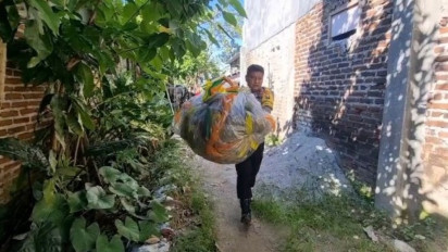 Warga Ponorogo Panik! Balon Udara Berekor Petasan Jatuh di Pekarangan Rumah