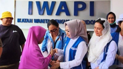 Rayakan Iduladha 1446 H, IWAPI Salurkan Hewan Kurban dari KADIN untuk Warga Prasejahtera