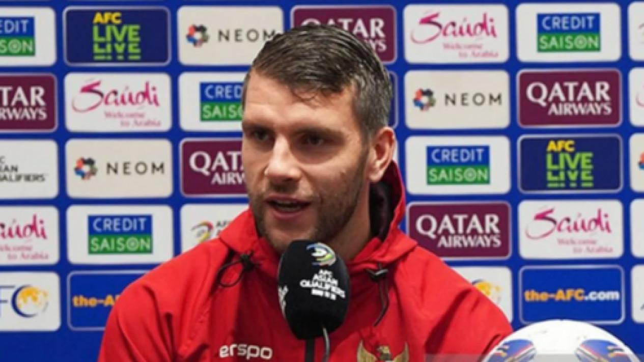 Ajax Siap Geser Hierarki Kiper Usai Datangkan Maarten Paes, Status Kiper Utama Pinjaman Liverpool Tak Lagi Aman
            - galeri foto