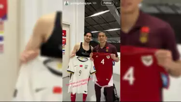 Striker China, Zhang Yuning bertukar jersey dengan Kevin Diks