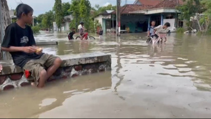 Diterjang Hujan Deras Semalaman, 13 Titik di Jombang Terendam Banjir hingga 1,5 Meter