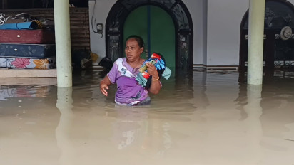 Ratusan Rumah di Mojokerto Terendam Banjir Setinggi 1,5 Meter