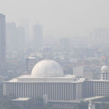 Udara Jakarta Tak Sehat untuk Kelompok Sensitif Pada Sabtu Pagi