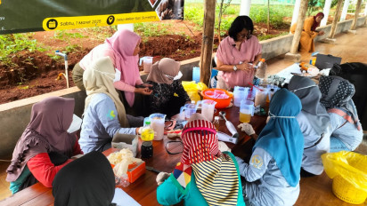 Mengembangkan Desa Agrowisata yang Ramah Lingkungan: Inisiatif FIB UI di Desa Mekar Rahayu