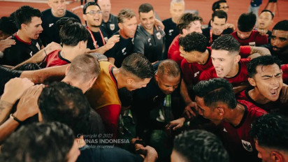 Tangan Kanan Patrick Kluivert Ungkap Kondisi Ruang Ganti Timnas Indonesia Setelah Dibantai Jepang, Jay Idzes Lakukan Hal ini Sebagai Kapten