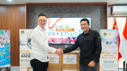 BAIS TNI Terima 500 Paket Sembako dan 1000 Alat Tensimeter Untuk Masyarakat Yang Membutuhkan