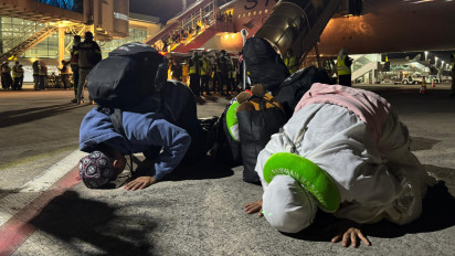 Kepulangan Kloter 1: Berangkat Berhaji Bersama Ibu, Pulang Hanya Bersama Koper