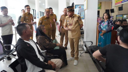 Lakukan Sidak di Samsat Palangka Raya, Gubernur Agustiar Sabran Tegas Berantas Pungli dan Calo