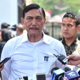 Luhut Bantah Ada Tekanan Global di Balik Evaluasi IUP Tambang Emas Martabe: Mana Mau Presiden Ditekan