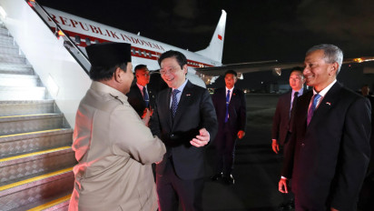 Tiba Malam Hari, Perdana Menteri Singapura Sambut Presiden Prabowo di Bandara