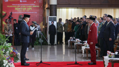 Sumpah Jabatan Diucapkan dalam Bahasa Inggris, Cucun "Walk Out' dari Pelantikan Rektor UPI