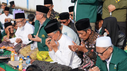 Presiden Prabowo Disebut Beri Perhatian Serius Terhadap Bencana Banjir Rob di Sayung Demak