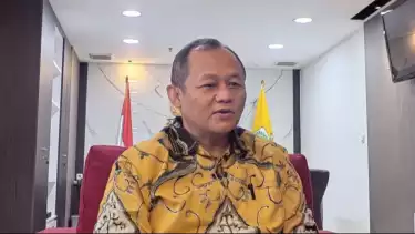Sekretaris Jenderal DPP Partai Golkar Muhammad Sarmuji di kompleks parlemen, Senayan, Jakarta, Senin (16/5/2025).