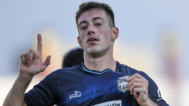 Persib Konfirmasi Rumor Mariano Peralta Hingga Ragnar Oratmangoen