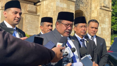 Rabu Seharusnya Naik Transportasi Umum, Rano Karno Minta Maaf Karena Naik Kendaraan Pribadi Hari Ini