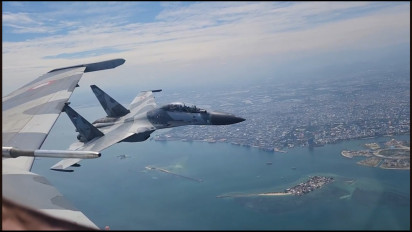 Jet Tempur Sukhoi Paksa Mendarat Pesawat Asing di Lanud Sultan Hasanuddin