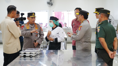 Kapolri Tinjau SPPG Polda Bali, Pastikan Dukung Program MBG Pemerintah