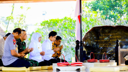 Gubernur Khofifah Dampingi Wapres Gibran Ziarah Makam Bung Karno