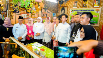 Wapres Gibran Apresiasi Bazar Blitar Djadoel, Gubernur Khofifah: Komitmen Berdayakan Koperasi-UMKM dan Ekonomi Kreatif Jatim