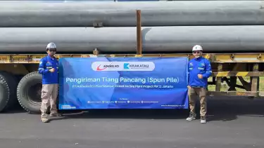 PT Krakatau Jasa Logistik (PT KJL), anak usaha dari PT Krakatau Bandar Samudera (PT KBS), terus memperkuat ekspansi bisnis logistik nasional dengan menggandeng PT Adhimix PCI Plant Manyar, Gresik.