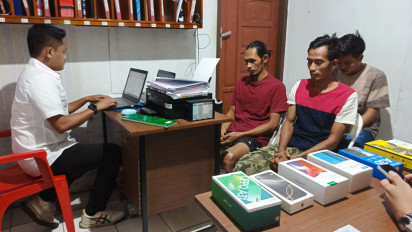 Tiga Karyawan Logistik Bandara Makassar Ngutil 68 Handphone dan Smartwacth
