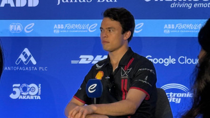 Nyck de Vries Bersemangat Jajal Mobil Balap Gen3 Evo di Formula E Jakarta