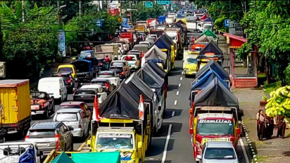 Aksi Tolak Aturan ODOL Berlanjut, Para Sopir Penuhi Jalan Semarang Bawen dengan Truk