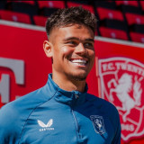 Diminati Klub Liga Malaysia, Berapa Gaji Bek Timnas Indonesia Mees Hilgers?