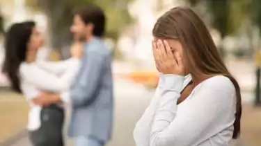 Ilustrasi Suami tertarik dengan wanita lain