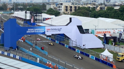 Hasil Formula E Jakarta 2025: Di Luar Prediksi! Dan Ticktum Juara di Sirkuit Ancol, Nyck de Vries Apes