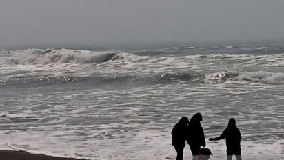 Peringatan Dini BMKG, Potensi Gelombang Tinggi 2,5 Sampai 4 Meter di Perairan Selatan Jawa Tengah