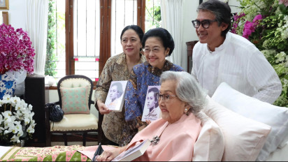 Hadiri Syukuran HUT ke-100 Istri Jenderal Hoegeng, Puan Singgung Keteladan Istri Pejabat