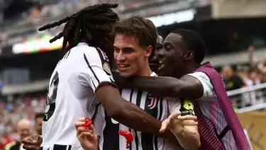 Juventus rayakan gol Kenan Yildiz