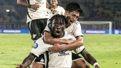 Bersaing dengan 3 Nama, Madura United Bajak Striker PSM Makassar Balotelli