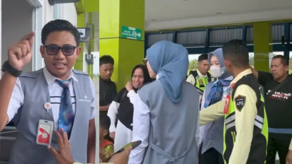Cekcok Ibu & Petugas Kereta Api Maros Lantaran Balita Dilarang Naik