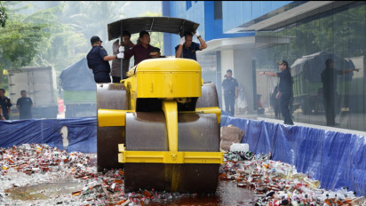 Kanwil DJBC Sumbagbar Musnahkan Barang Ilegal Senilai Rp10,9 Miliar di Bandar Lampung
