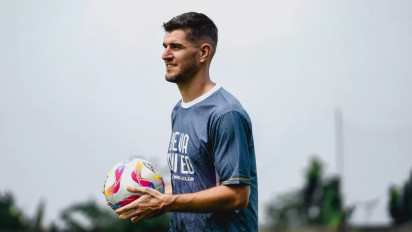 Reaksi Pengganti Nick Kuipers yang Membelot ke Dewa United usai Resmi Diumumkan Persib Bandung: Bangga, Perkenalan Saya Sangat Ikonik!