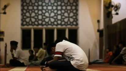 Pas 1 Muharram Hari Jumat, Segera Baca Doa ini agar Rezeki Lancar hingga Utang Lunas, Kata Ustaz Adi Hidayat