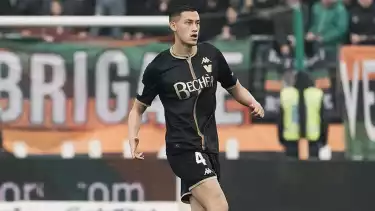 Media Inggris Beri Bocoran Jay Idzes Hijrah ke Liga Inggris Aston Villa Tertarik Usai Venezia Degradasi dimana....