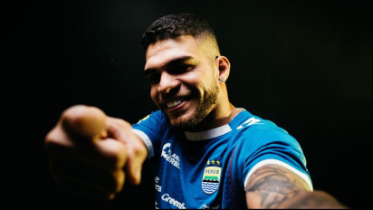 Stok Winger Melimpah, Bojan Hodak Akui Mudah Bongkar Pasang Susunan Pemain Persib