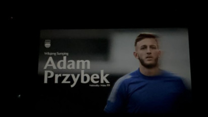 Tinggi 192 cm, Kiper Inggris Ini Siap Jadi Raksasa Baru di Gawang Persib Bandung