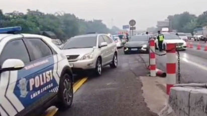 Tol Japek Arah Jakarta Macet, Kepolisian Terapkan Contraflow