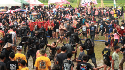 Bulan Suro, Ribuan Warga Banyuwangi Ramaikan Ritual Adat Keboan Aliyan