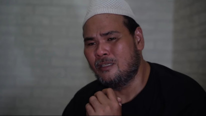 Lama Tak Terdengar, Fahmi Bo Aktor 'Tukang Ojek Pengkolan' Hidup Sebatang Kara hanya Terbaring di Kos: Aku Suka Nangis