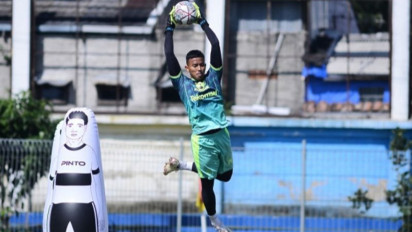 Baru Sehari Tiba, Mario Jozic Langsung Puji Kualitas Kiper Persib Bandung di Sesi Latihan Perdana